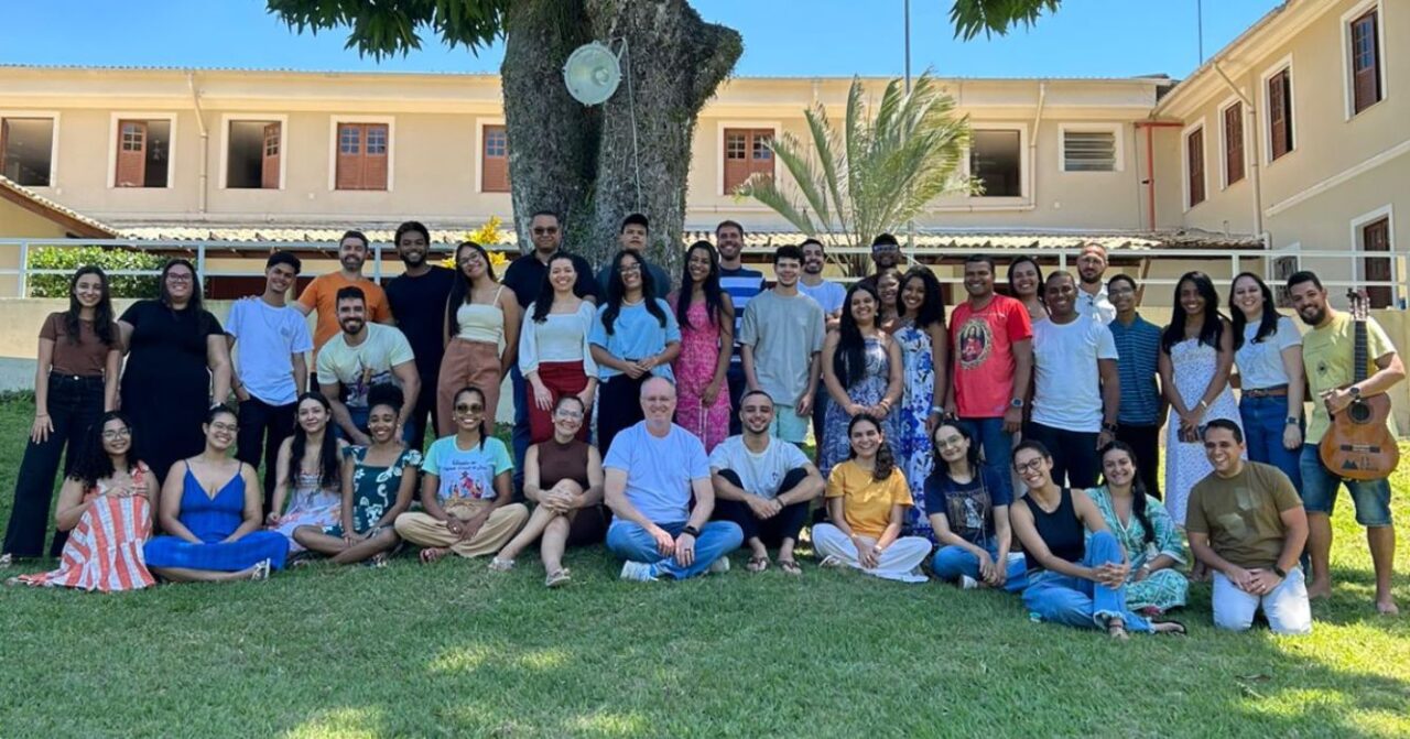 Jovens participam dos Exercícios Espirituais em Mar Grande