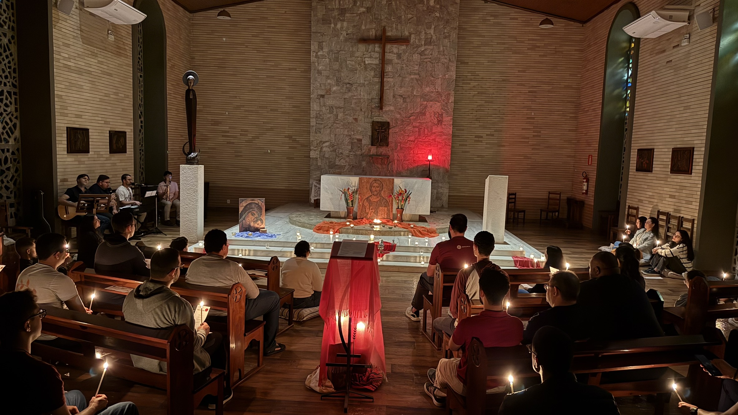 Jovens participam dos Exercícios Espirituais em Belo Horizonte