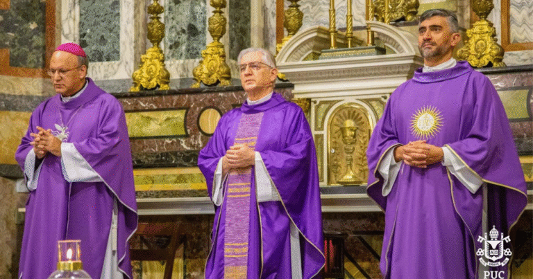 Pe. Anderson Pedroso professa Últimos Votos e confirma missão na Companhia de Jesus