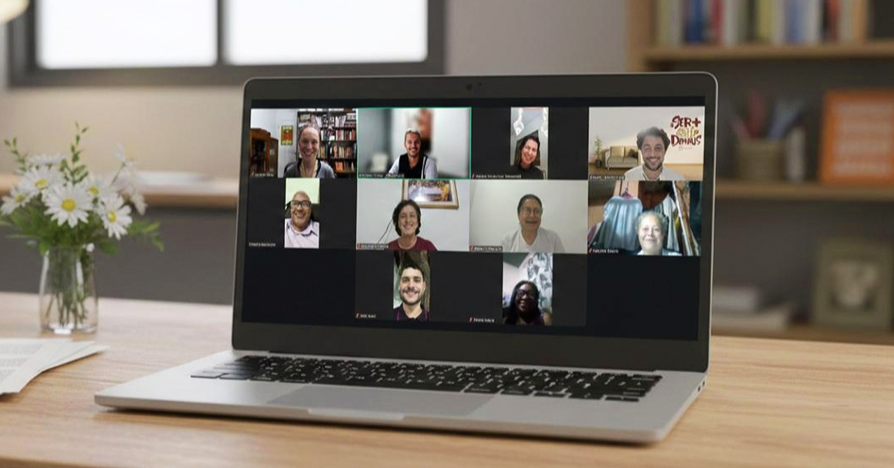 Monitoria voluntária marca 2ª edição do curso do MAGIS Brasil