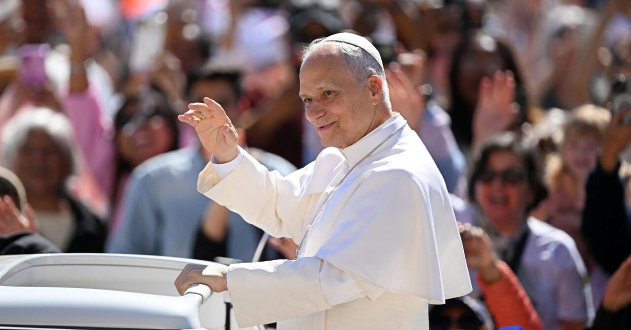 Papa Leão XIV durante Audiência Geral na Basílica de São Pedro sobre o ano litúrgico, o domingo e a Eucaristia.