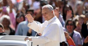 Papa Leão XIV durante Audiência Geral na Basílica de São Pedro sobre o ano litúrgico, o domingo e a Eucaristia.