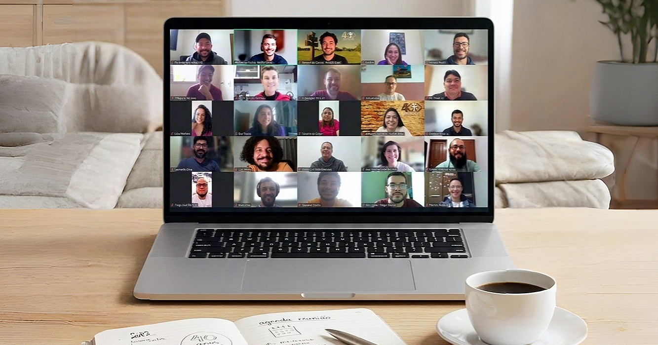 Participantes do Itinerário Formativo para Acompanhadores Espirituais durante encontro on-line promovido pelo MAGIS Brasil