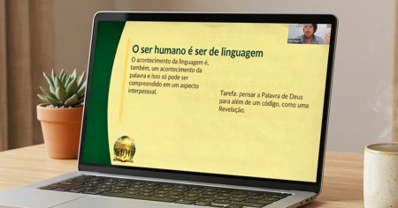 Participantes do curso Peregrinos da Palavra durante encontro de leitura bíblica e formação promovida pelo MAGIS Brasil